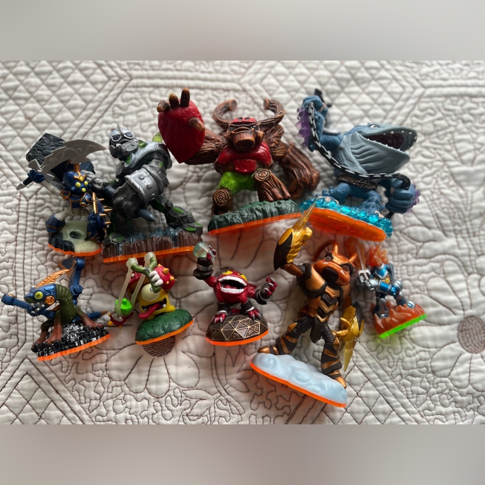 ACTIVISION Bundle of figurines